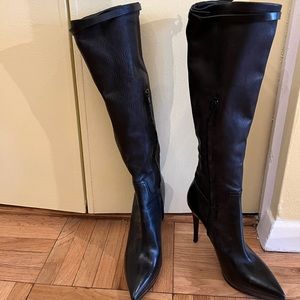 Burberry Leather boots